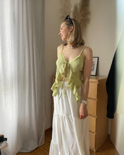 Laden Sie das Bild in den Galerie-Viewer, AUBREE | Goldfarbene 80er Retro Ohrringe 3er Hoop Creolen