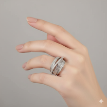 Laden Sie das Bild in den Galerie-Viewer, LUCIE | Atemberaubender Statement Ring mit klaren Kristallen