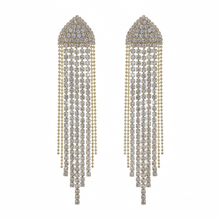 Load image into Gallery viewer, AUBRIELLE | Glamouröse Party Statement Ohrringe in gold mit klaren Kristallfäden