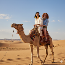 Laden Sie das Bild in den Galerie-Viewer, NAOMI | Lange Ohrringe mit 925 Sterling Silberhaken und Quasten aus echten Seidenfäden in gelb