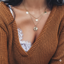 Laden Sie das Bild in den Galerie-Viewer, MARCO POLO | Schöne goldfarbene Halskette zweilagig mit kleinen Plättchen und Weltkugel