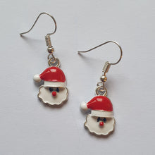 Laden Sie das Bild in den Galerie-Viewer, XMAS silber | Schöne 925 Silber Ohrringe mit süßen Weihnachtsanhängern