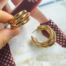 Laden Sie das Bild in den Galerie-Viewer, AUBREE | Goldfarbene 80er Retro Ohrringe 3er Hoop Creolen