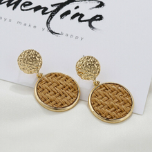 Laden Sie das Bild in den Galerie-Viewer, RITA | Braune Retro Chic Vintage Rattan Ohrringe Ohrhänger Kreis rund