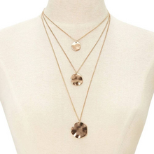 Laden Sie das Bild in den Galerie-Viewer, BELIZA | Süße goldene Multilayer Boho Halskette mit Coins