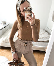 Laden Sie das Bild in den Galerie-Viewer, AUBREE | Goldfarbene 80er Retro Ohrringe 3er Hoop Creolen