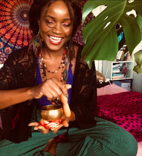 Laden Sie das Bild in den Galerie-Viewer, MAYSA | Tolle blau grüne Pfauen Feder Boho Statement Ohrringe Ohrhänger