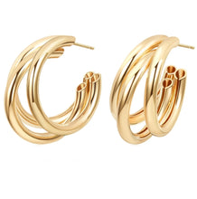 Laden Sie das Bild in den Galerie-Viewer, AUBREE | Goldfarbene 80er Retro Ohrringe 3er Hoop Creolen