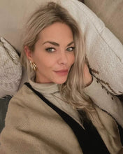 Laden Sie das Bild in den Galerie-Viewer, AUBREE | Goldfarbene 80er Retro Ohrringe 3er Hoop Creolen