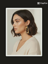 Laden und Abspielen von Videos im Galerie-Viewer, ELLIS | Coole geometrische Acryl Harz Ohrringe in braun schwarzem Leopardenmuster
