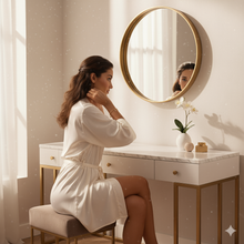 Laden Sie das Bild in den Galerie-Viewer, ARIANA | Mehrlagige goldene Halskette mit Blättern Münze und kleinen lila Kristall
