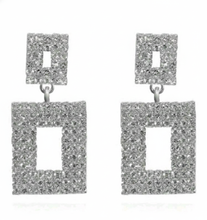 Load image into Gallery viewer, FELICITY | Coole Party Statement Ohrringe in silber mit Kristallen
