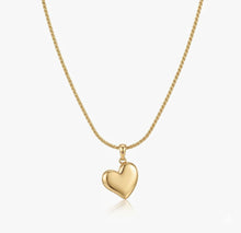 Laden Sie das Bild in den Galerie-Viewer, HEART | Filigrane goldfarbene Halskette mit Herz Anhänger
