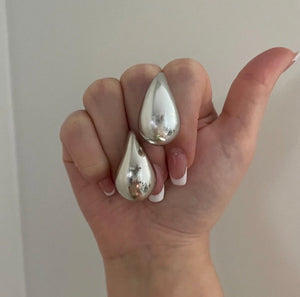 WATER DROP | Trendy Influencer Ohrringe in Wassertropfen Form in silber