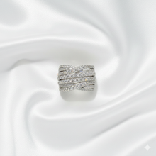 Laden Sie das Bild in den Galerie-Viewer, FRANCES | Atemberaubender silberner Cocktail Ring mit Kristallen
