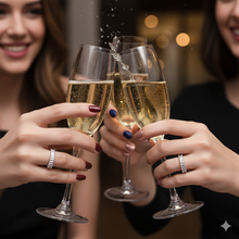 Laden Sie das Bild in den Galerie-Viewer, BRILLER | Atemberaubender Cocktail Ring mit klaren Kristallen 
