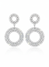 Laden Sie das Bild in den Galerie-Viewer, ÉLODIE | Atemberaubende Party Ohrringe in silber mit klaren Kristallen
