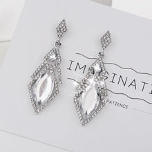 Load image into Gallery viewer, CIARA | Silberne Statement Ohrringe mit Kristallen
