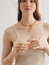 Laden Sie das Bild in den Galerie-Viewer, ICRUSH | Ambitious Armband gold
