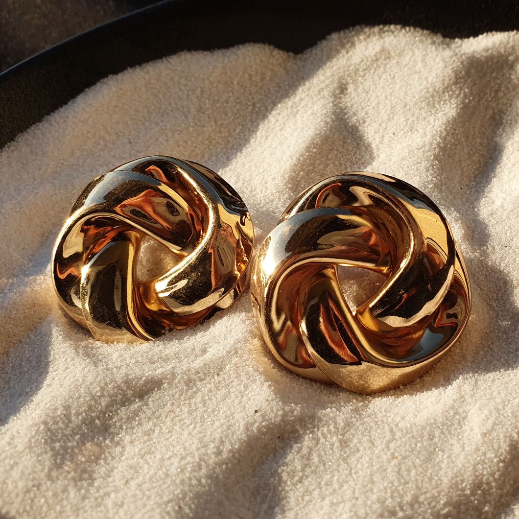 CLARE | Goldene French Retro Ohrringe mit Zopfmuster