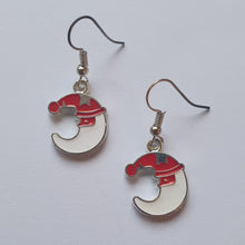 Laden Sie das Bild in den Galerie-Viewer, XMAS silber | Schöne 925 Silber Ohrringe mit süßen Weihnachtsanhängern
