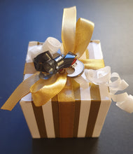 Laden Sie das Bild in den Galerie-Viewer, XMAS GIFT BOX | Geschenk Verpackung
