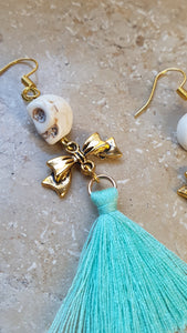 GemChic | Coole Rockabillie Totenkopf Ohrringe mit Quasten