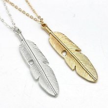 Load image into Gallery viewer, ARELY | Coole Western Boho Halskette Collier Feder Anhänger gold
