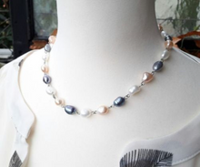Laden Sie das Bild in den Galerie-Viewer, JOY | Elegante silberfarbene Braut Hochzeit Süßwasser Perlen Halskette Collier beige lachs grau
