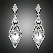Load image into Gallery viewer, CIARA | Silberne Statement Ohrringe mit Kristallen
