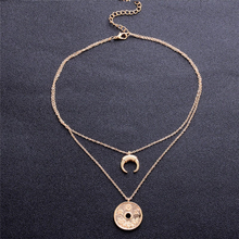 Laden Sie das Bild in den Galerie-Viewer, LIN | Mehrlagige goldfarbene minimalistische Halskette Collier Mond chinesische Münze

