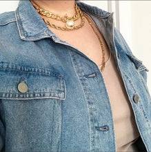 Laden Sie das Bild in den Galerie-Viewer, ESTELLE | Goldfarbene chunky chain Statement Halskette mit großer beiger Perle
