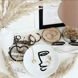 KENDALL | Coole Acryl Creolen Ohrringe mit beige braunem Leoparden Muster
