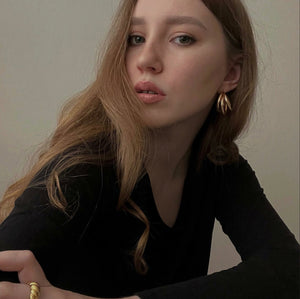 AUBREE | Goldfarbene 80er Retro Ohrringe 3er Hoop Creolen
